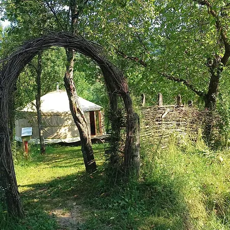 Romantic Yurt In Apuseni Mountains Grohotele